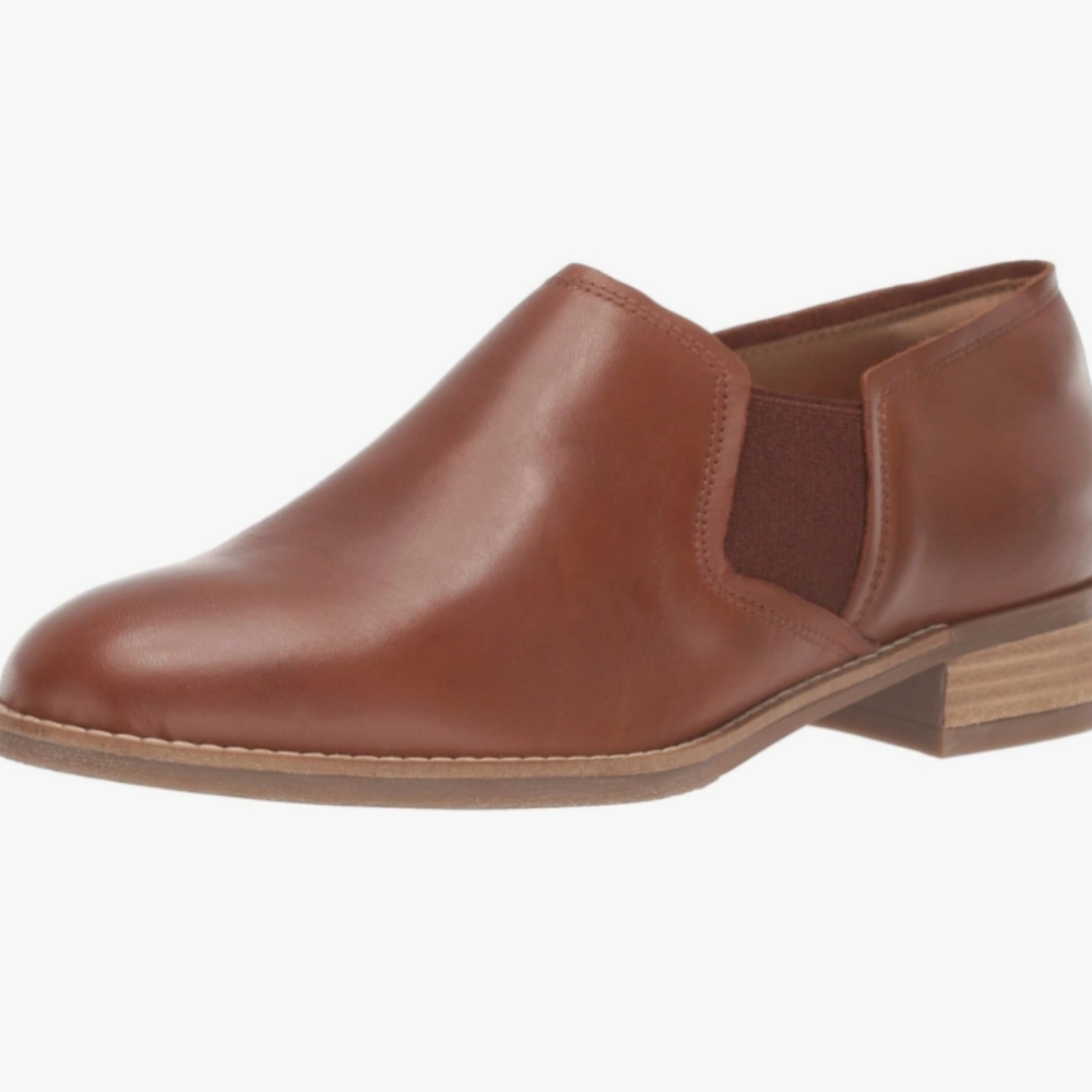 Clarks low heeled tan slip-on boot